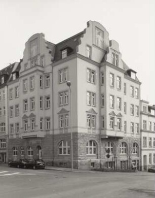 Wohnhaus mit ehem. Gaststätte Münchner Kindl