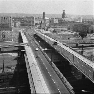 Dresden. Brückenbauwerk Budapester Straße (1963-1967, E. Thürmer)