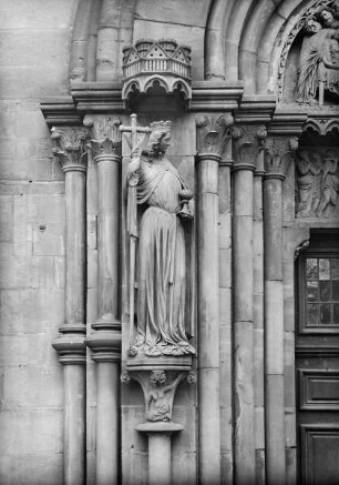 Südliches Doppelportal — Westliches Südportal — Ecclesia