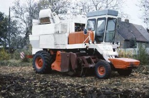 Selbstfahrender Rodelader KS-6