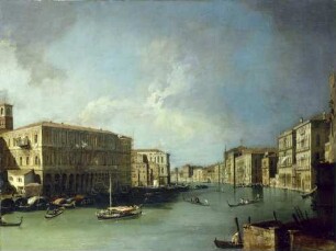 Der Canal Grande in Venedig nahe der Rialtobrücke nach Norden