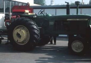 Radtraktor JD 4020