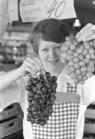 Empfehlung für derzeit preisgünstige Weintrauben in der Reihe "Tips der Verbraucherberatung"