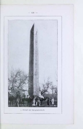 4. Obelisk mit Hieroglyphenschrift