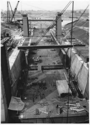 Schiffshebewerk Henrichenburg, Montage des Troges