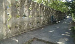 Formsteinwand Berlin-Fennpfuhl, Bernhard-Bästlein-Straße 31
