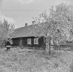 Gablenz : Gablenz. Gartenansicht eines Bauernhauses