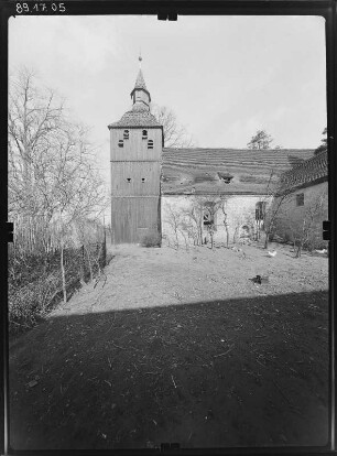 Saßleben-Kalkwitz (Calau-Saßleben). Dorfkirche (2. H. 15. Jh., Erneuerung 1720). Teilansicht von Süden