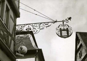 Wirtshausschild "Blaues Haus"