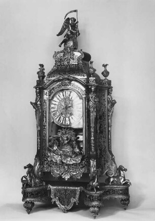 Stutzuhr : Stutzuhr. Holz, Metall (1701/1742; A.-C. Boulle). Moritzburg, Schloss