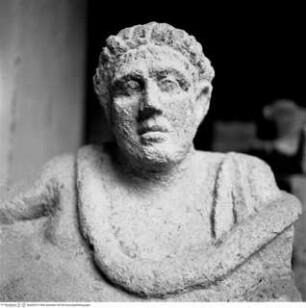 Etruskischer Sarkophag mit Liegefigur des Verstorbenen