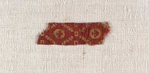 Fragment einer Borte mit Rautenmuster