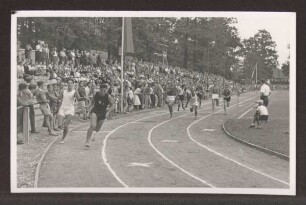 Sportfest am Jahnsportplatz / Laufwettbewerb. Detmold. Lagesche Str. Papierabzug