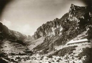 Transsilvanische Alpen. Südkarpaten. Kronstädter Berge, rechts Malajechter Hütte