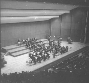 5. Zyklus-Konzert (Franz-Schubert-Zyklus) der Dresdner Philharmonie unter Leitung von Johannes Winkler mit Magdalena Rezler als Solistin (F. Schubert: Sinfonie Nr. 1; M. Karlowicz: Violinkonzert A-Dur op. 8; F. Mendelssohn Bartholdy: 4. Sinfonie). Kulturpalast Dresden, 07.02.1979
