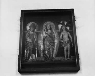 Schnitzaltar mit Strahlenkranzmadonna aus Laucha (Dorndorf)