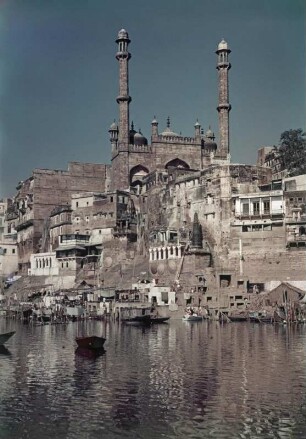 Varanasi, Ghat mit Moschee am Ganges : Reisefotos Indien. Varanasi. Ghat mit Alamgir Moschee am Ganges
