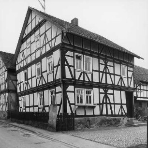 Herleshausen, Hintergasse 6, Hintergasse 8