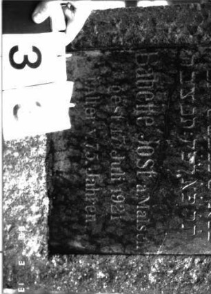 Grabstein 33 (Detailaufnahme)