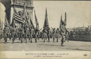 Les Fêtes de la Victoire a Paris - 14 Juillet 1919 - Le Défilé - Les Etendards Américains