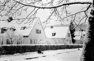 Verschneite Siedlung