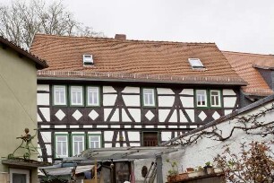 Wohnhaus und Hoftor; Oberursel, Hospitalstraße 20