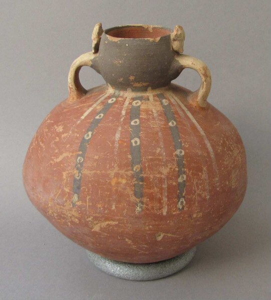 Clay vessel