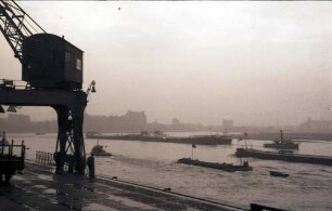 Düsseldorf: Rheinschleife bei Düsseldorf