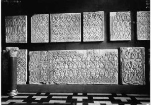 Aufstellung des Museums für Islamische Kunst im Kaiser-Friedrich-Museum, Stuckplatten aus Samarra, Raum 14