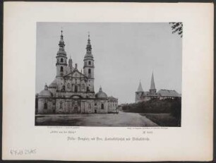 Fulda: Domplatz mit Dom, Landesbibliothek und Michaelskirche.