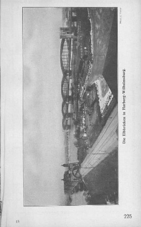 Die Elbbrücken in Harburg-Wilhelmsburg.