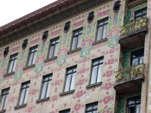 Wien: Wohnhaus Linke Wienzeile 40