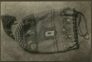 Strickbeutel mit Perlenstickerei, 19.Jh.