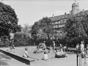 Dresden-Altstadt. Sternplatz. Sandkasten