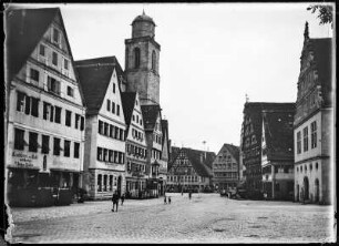 Dinkelsbühl. Rothenburger Straße mit Marktplatz