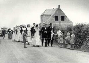 Hochzeit in Saalau : Gesellschaftliche Volkskultur - Sitten im Laufe des menschlichen Lebens - Hochzeit. Ort: Salow / Saalau. Hochzeit.