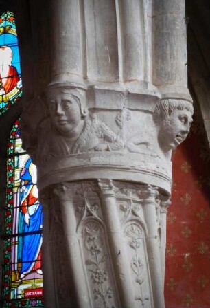 Frankreich. Haute Normandie. Seine Maritime. Envermeu. Kirche Notre Dame du Petit Caux. Säulen Detail