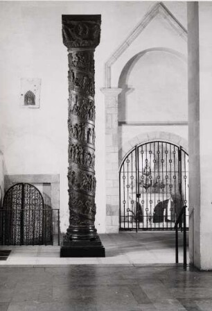 Bernwardsäule, Dom zu Hildesheim