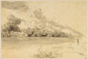 Abhang zum Seeufer, rechts flaches Ufer mit Wanderern