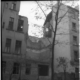Negativ: Ruine, Elßholzstraße 7, 1952