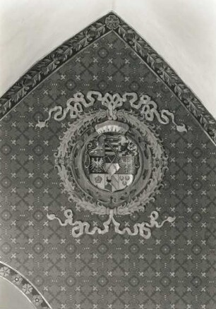 Meißen. Albrechtsburg (1471/1485; A. v. Westfalen). Kurfürst-August-Zimmer. Ornamentale Wandmalerei mit kursächsischem Gesamtwappen (um 1877)