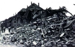 Zerstörungen Zweiter Weltkrieg. Weiherfeld