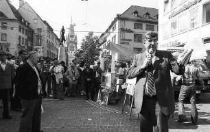 Freiburg im Breisgau: Wahlkampf von Rolf Böhme in der Innenstadt