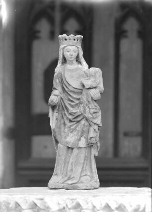Statue der Madonna mit Christuskind