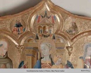 Thronende Maria mit Kind