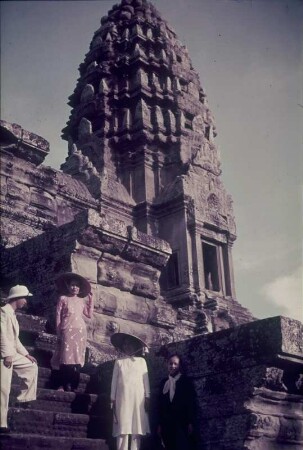 Reisefotos Kambodscha. Angkor. Angkor Vat (1113/1150). Stufen und Tempelturm