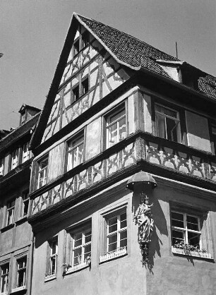 Bamberg, Obere Sandstraße 2. Wohnhaus (um 1575?) Eckansicht