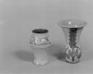 Vase : Zwei Vasen (um 1925; wohl K. Feuerriegel)