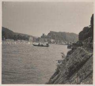 Wehrmachtssoldaten, Posten an der Pionierbrücke bei Dinant