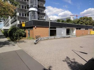 Bürohaus; Frankfurt, Lyoner Straße 11, Lyoner Straße 11a